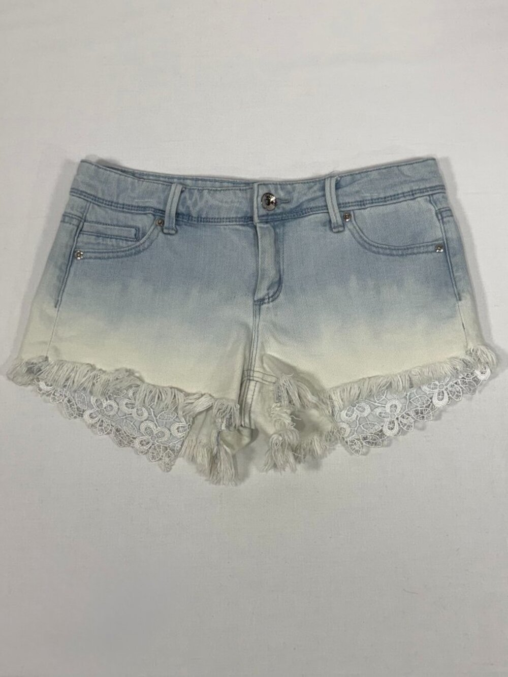Ombre Lace Trim Tractr BLU Light Wash Fringe Cutoff Denim Shorts Size 24